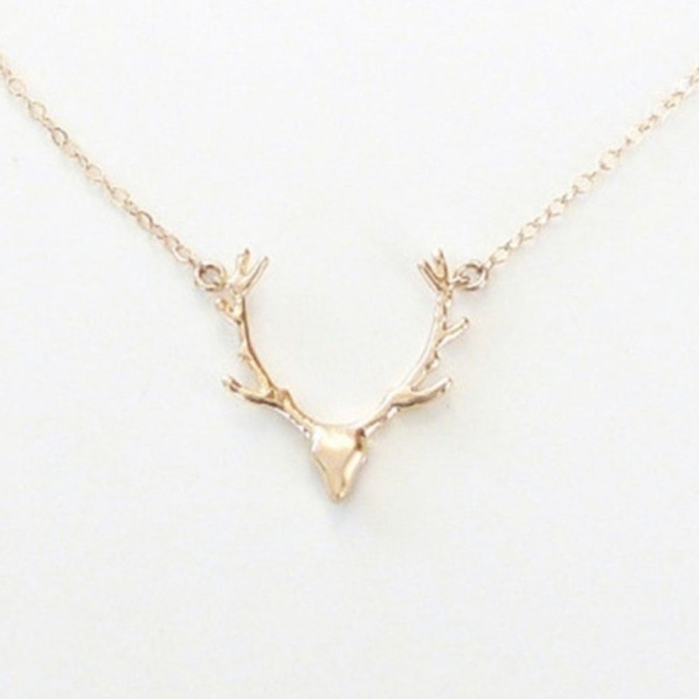 🆕 Deer Necklace